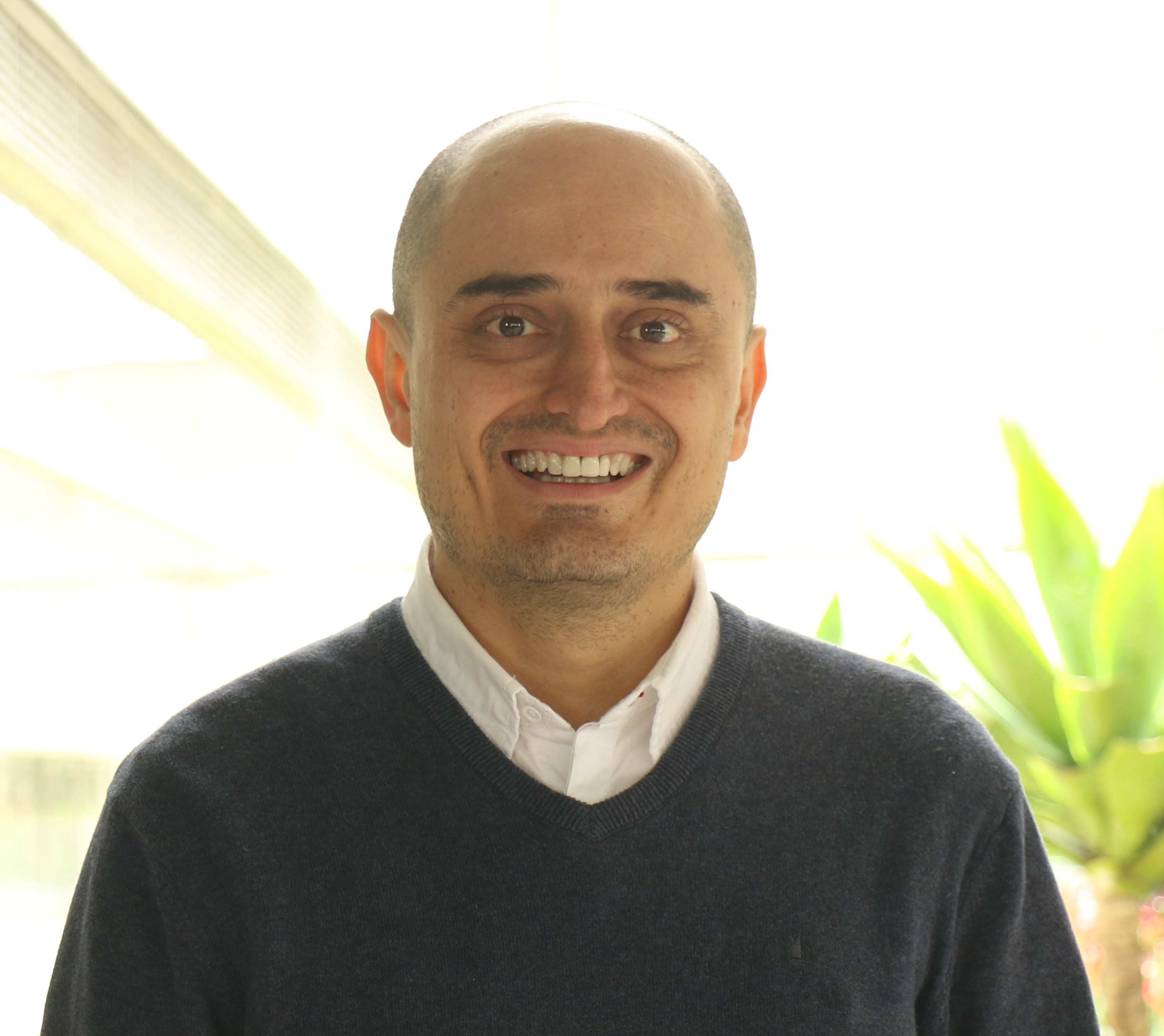 Dr. Julian Tejada